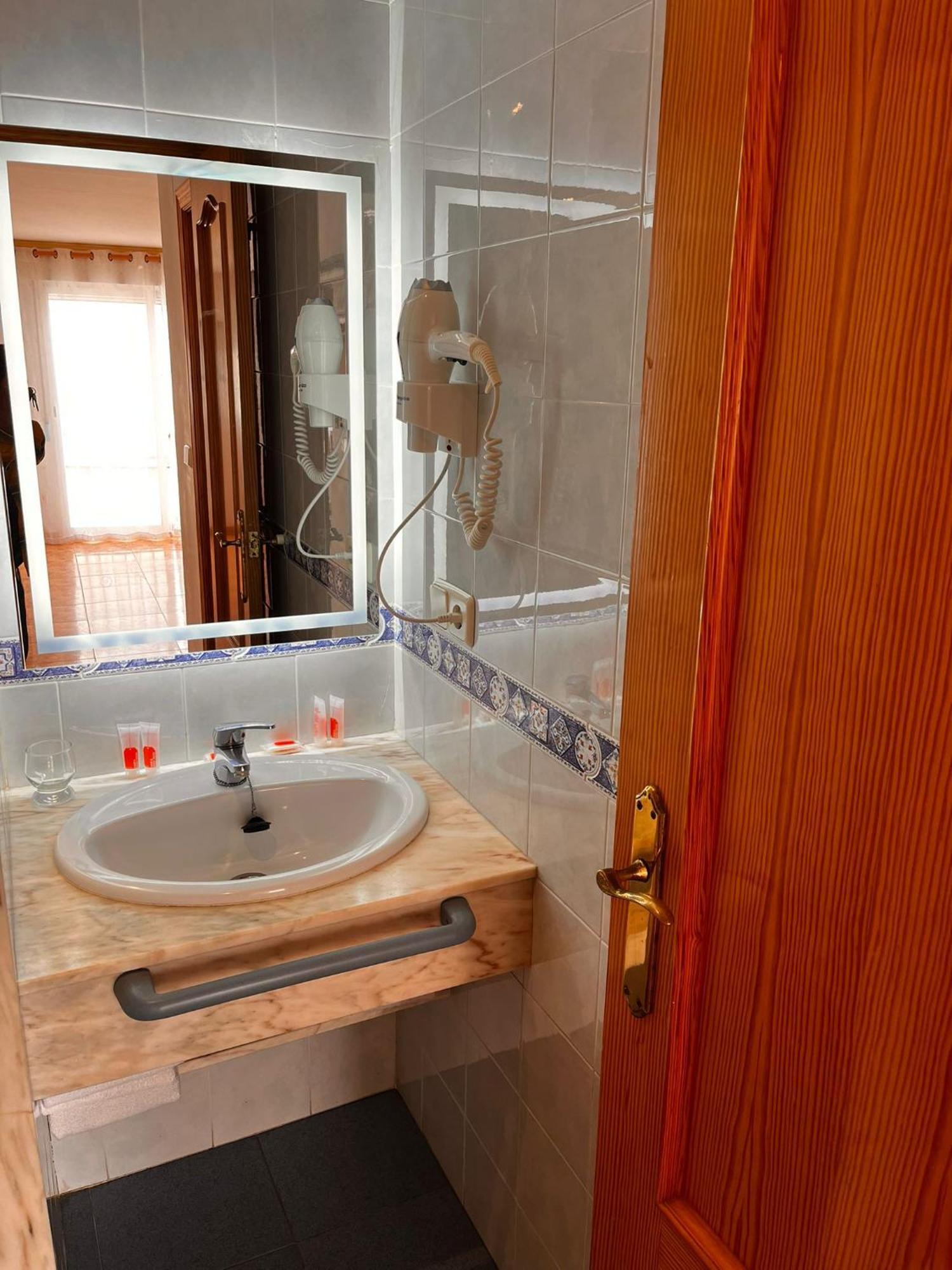 Apartamentos Inter Gandia Playa エクステリア 写真